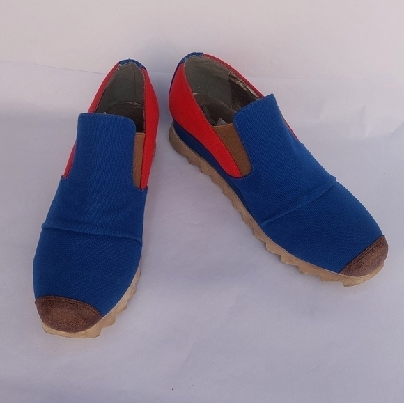2 Lips Too Colorblock design shoes size 8.5 - Picture 2 of 10